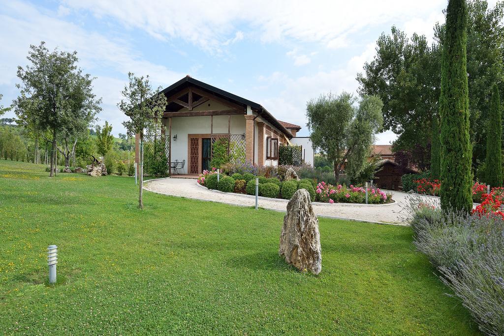 Agriturismo I Granai Crocemaroggia Exterior foto