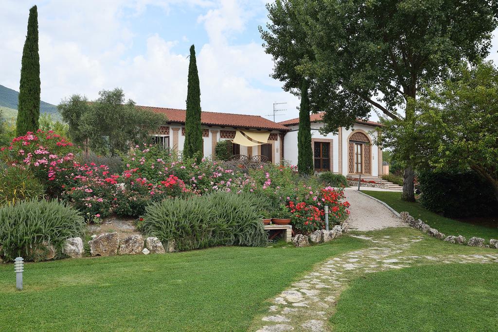 Agriturismo I Granai Crocemaroggia Exterior foto
